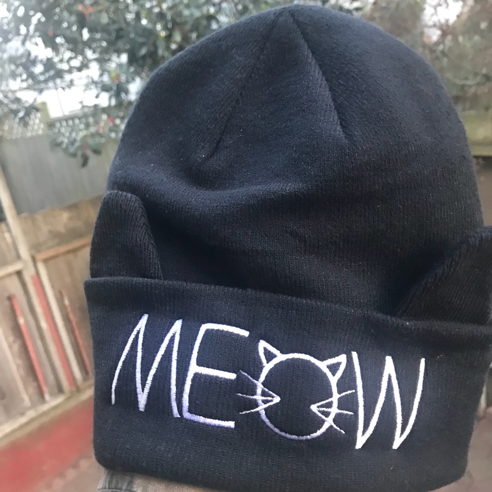 😻MEOW BEANIE 😻 (with cat ears!)